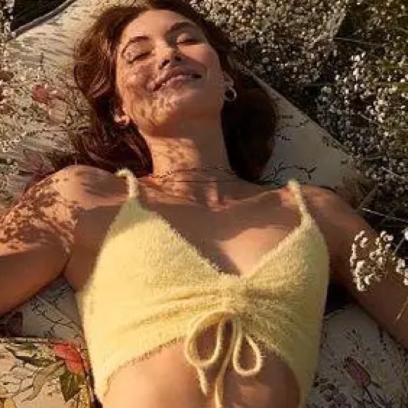 For The Love of Lemons scrunched front tie yellow top, crop top, fuzzy. Medium - Picture 1 of 9